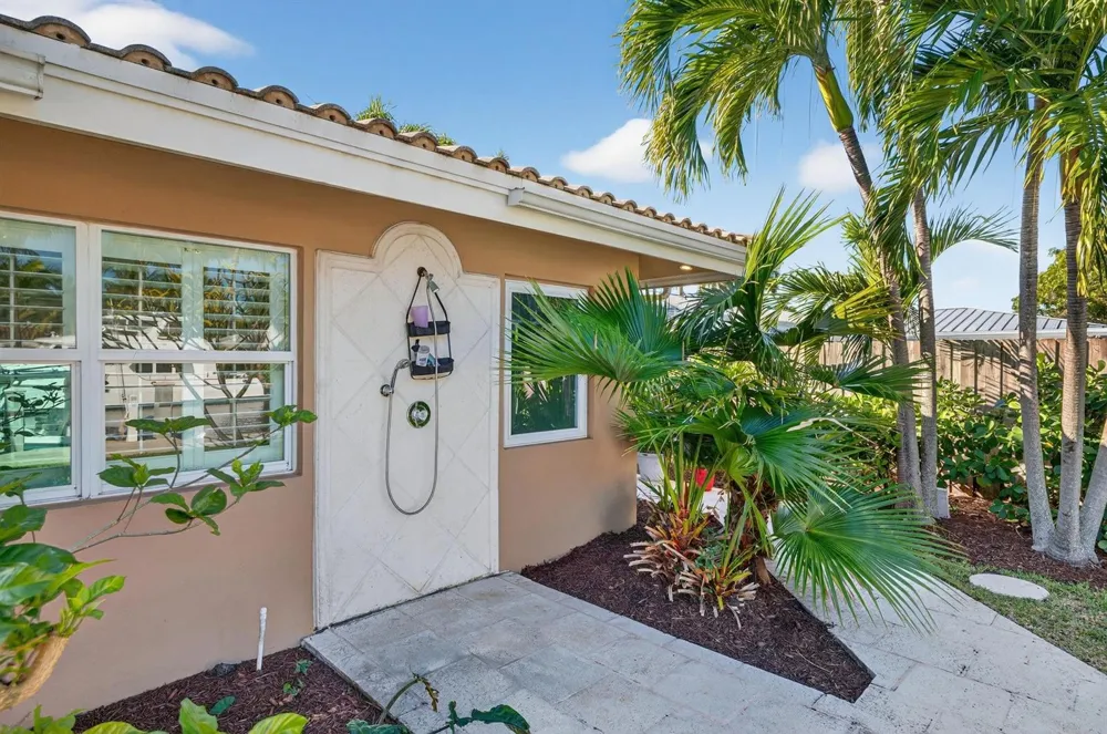 2871 NE 26th Court Fort Lauderdale, FL 33306