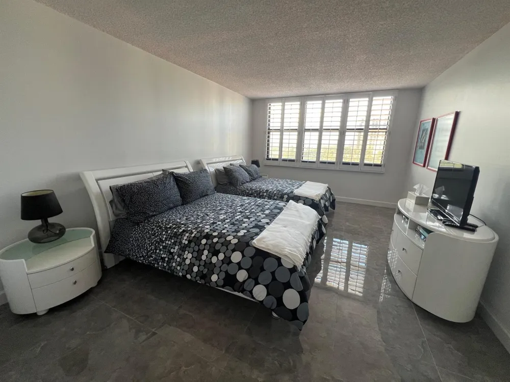 3400 Ocean Drive #905 Singer Island, FL 33404