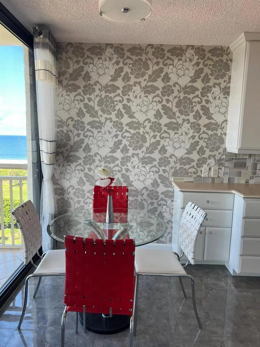 3400 Ocean Drive #905 Singer Island, FL 33404