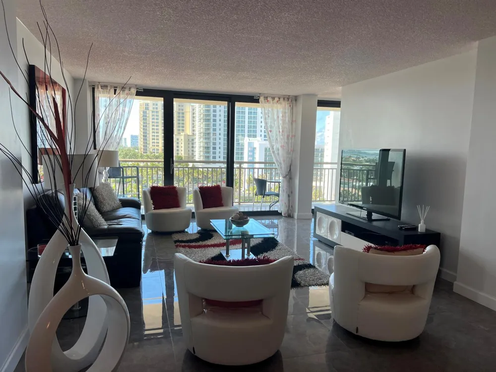 3400 Ocean Drive #905 Singer Island, FL 33404
