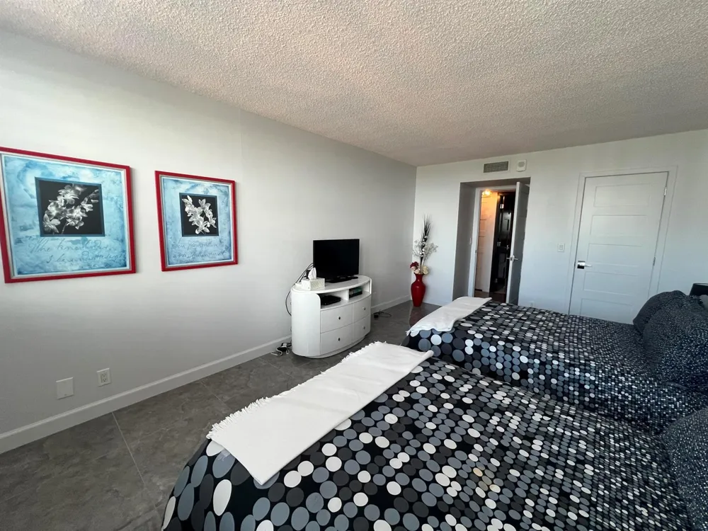 3400 Ocean Drive #905 Singer Island, FL 33404