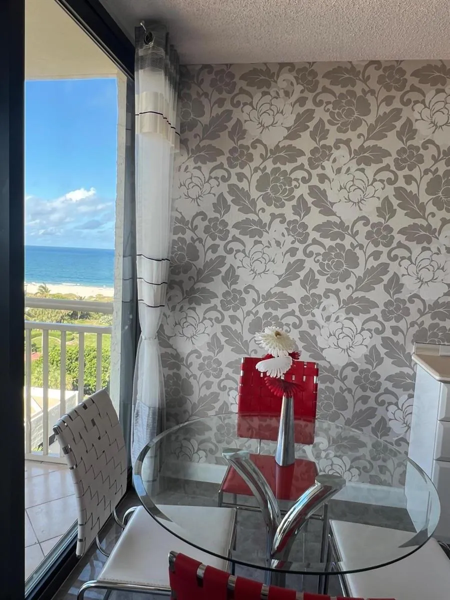 3400 Ocean Drive #905 Singer Island, FL 33404