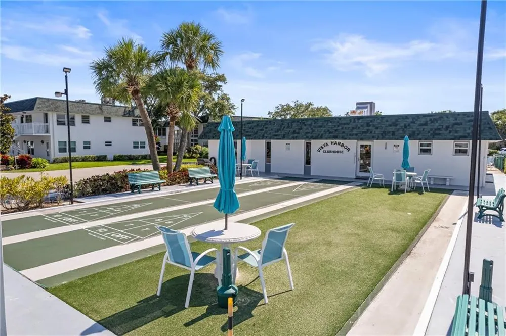 2800 Indian River Boulevard #1 Vero Beach, FL 32960