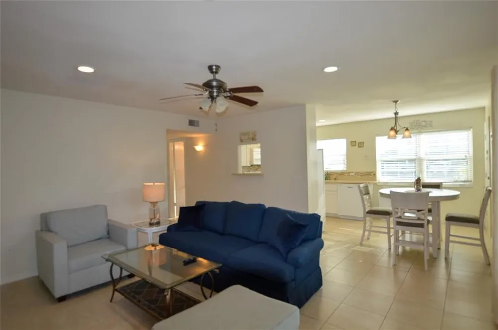 2800 Indian River Boulevard #1 Vero Beach, FL 32960