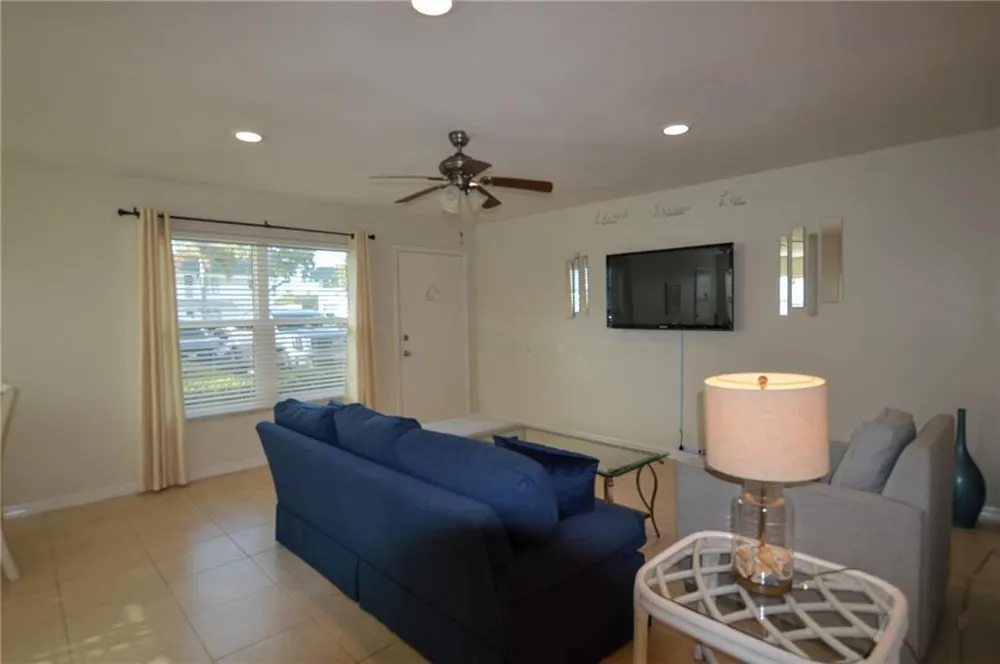2800 Indian River Boulevard #1 Vero Beach, FL 32960
