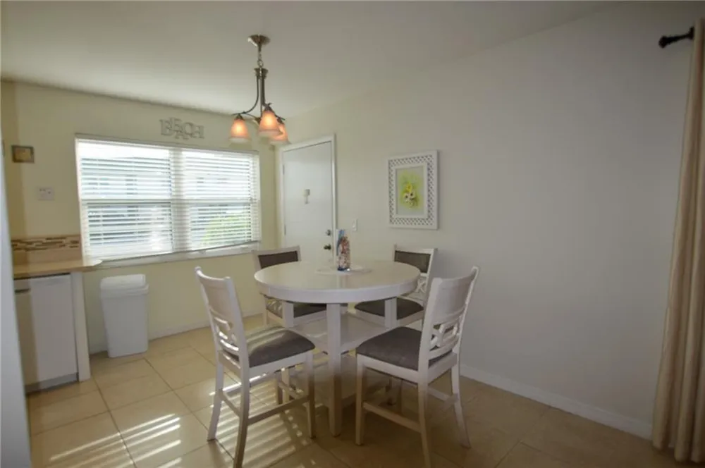 2800 Indian River Boulevard #1 Vero Beach, FL 32960