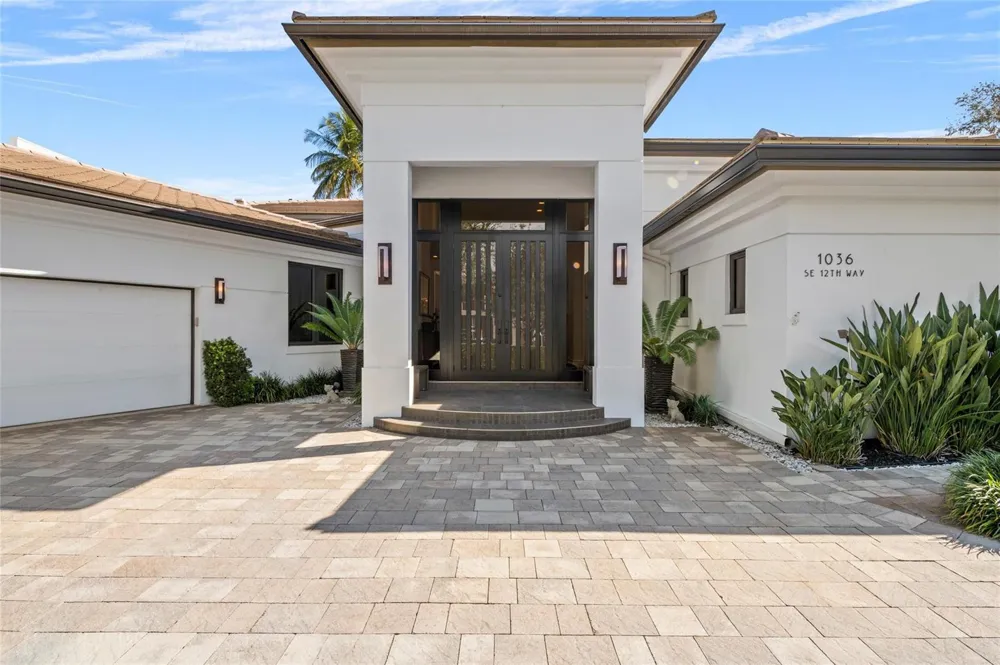 1036 SE 12th Way Fort Lauderdale, FL 33316