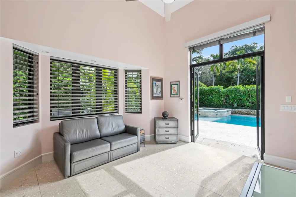 1036 SE 12th Way Fort Lauderdale, FL 33316