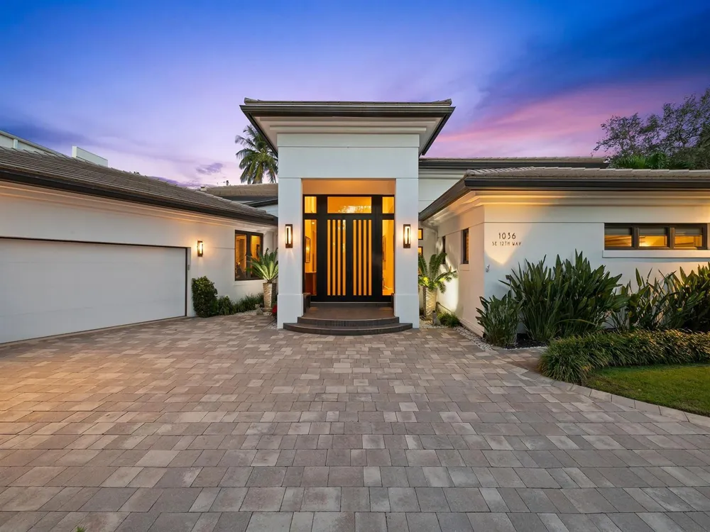 1036 SE 12th Way Fort Lauderdale, FL 33316