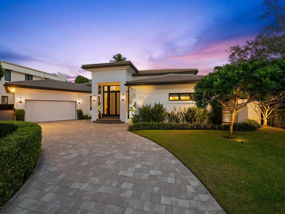 1036 SE 12th Way Fort Lauderdale, FL 33316