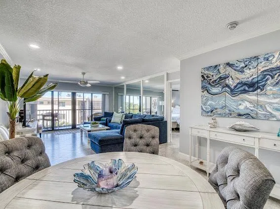 3605 S Ocean Boulevard #319 South Palm Beach, FL 33480