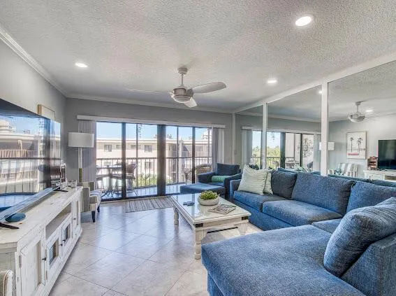 3605 S Ocean Boulevard #319 South Palm Beach, FL 33480