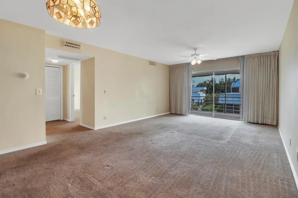 12016 Greenway Circle S #204 Royal Palm Beach, FL 33411