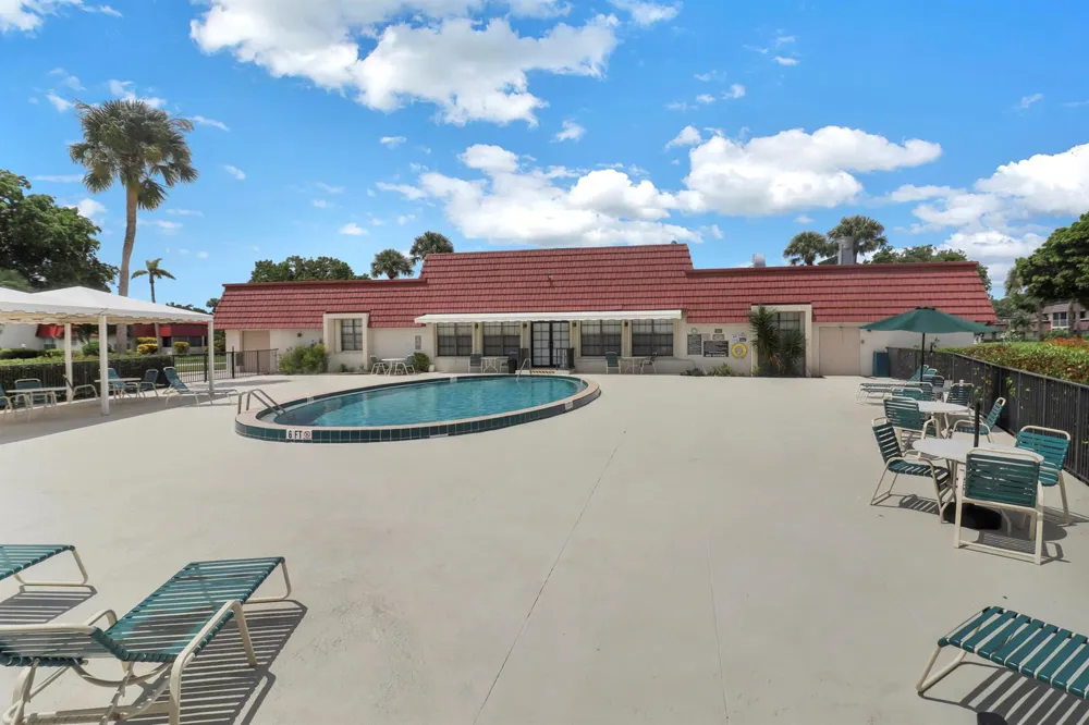 12016 Greenway Circle S #204 Royal Palm Beach, FL 33411