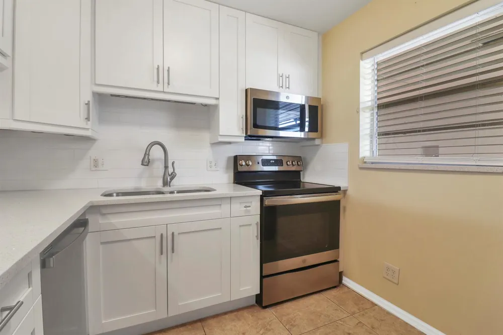 12016 Greenway Circle S #204 Royal Palm Beach, FL 33411