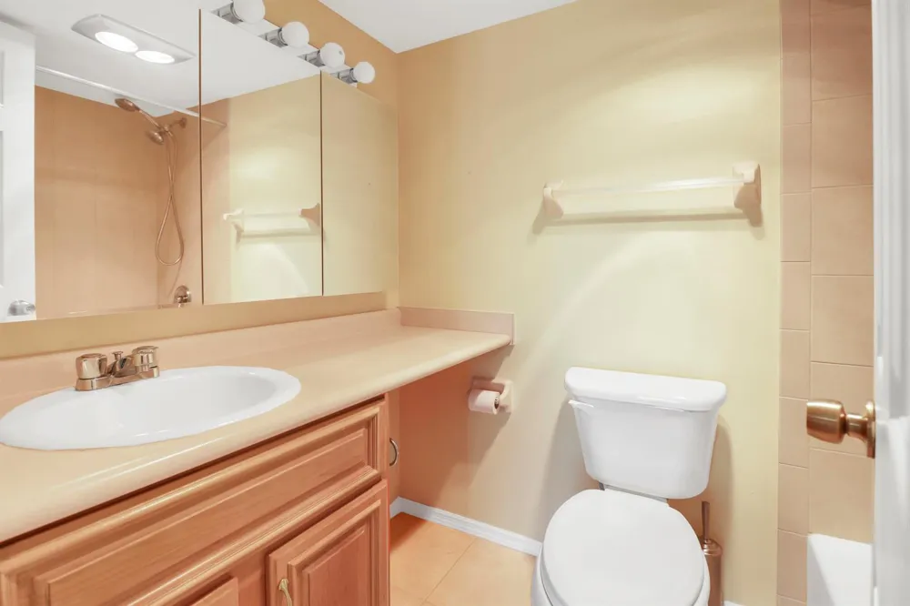 12016 Greenway Circle S #204 Royal Palm Beach, FL 33411