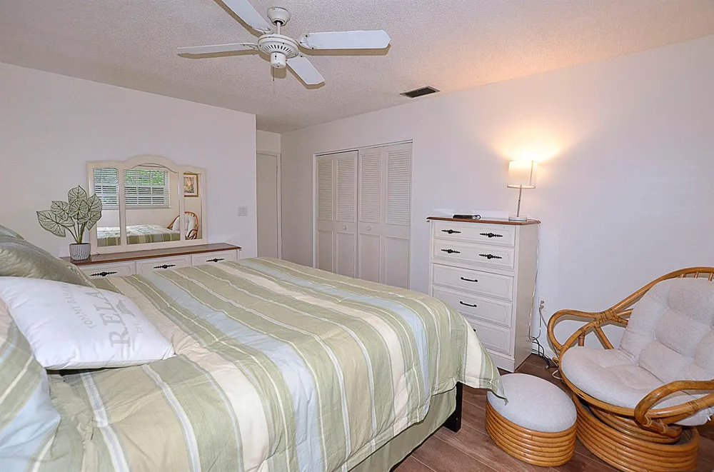 900 Jasmine Lane #9a Vero Beach, FL 32963