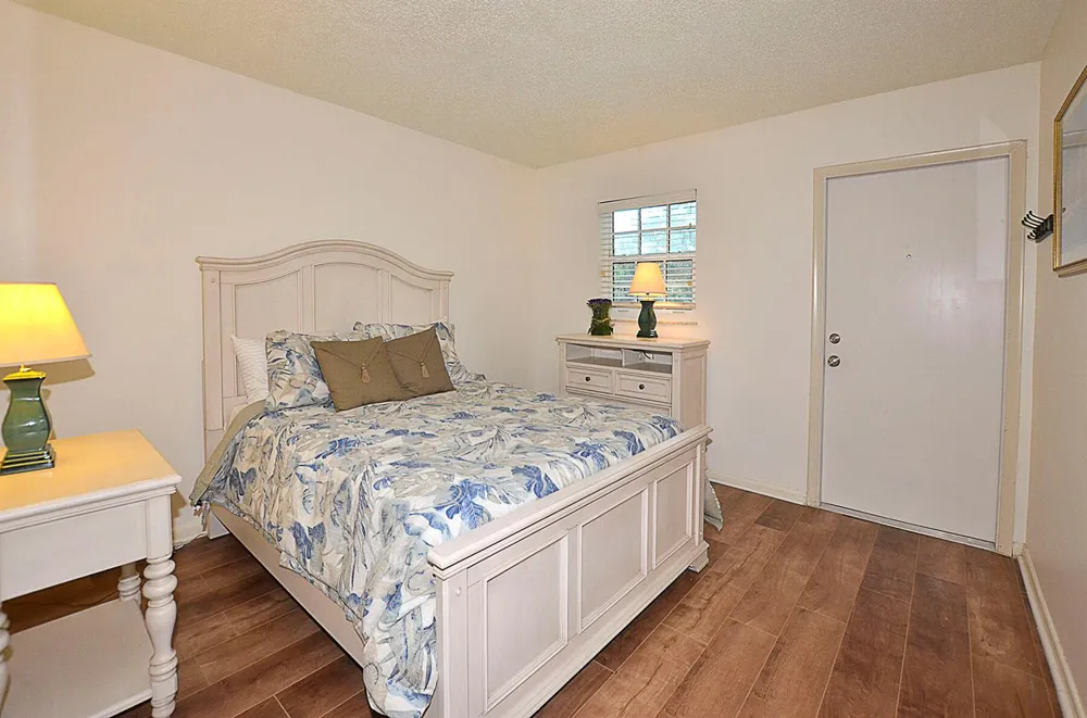 900 Jasmine Lane #9a Vero Beach, FL 32963