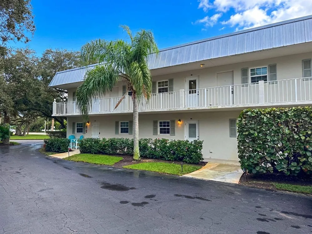 900 Jasmine Lane #9a Vero Beach, FL 32963
