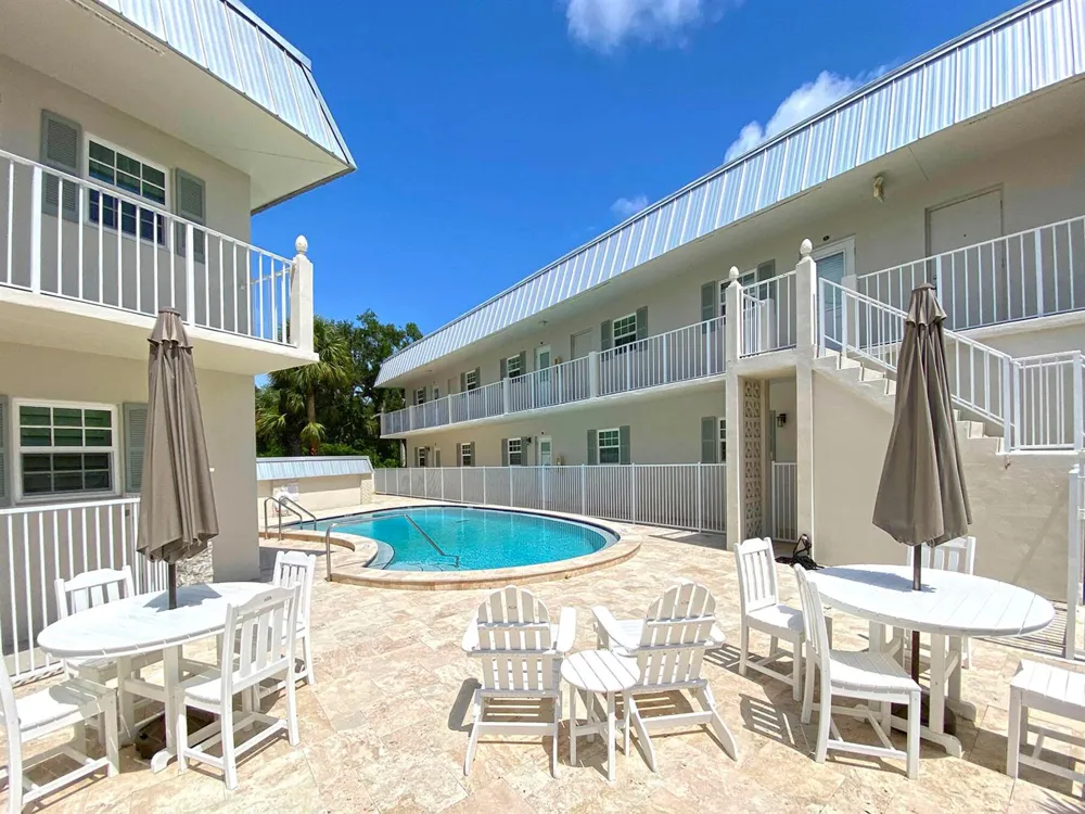 900 Jasmine Lane #9a Vero Beach, FL 32963