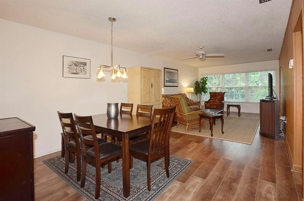 900 Jasmine Lane #9a Vero Beach, FL 32963