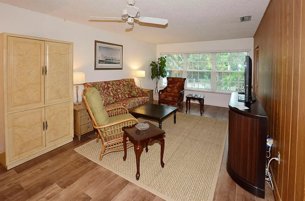 900 Jasmine Lane #9a Vero Beach, FL 32963