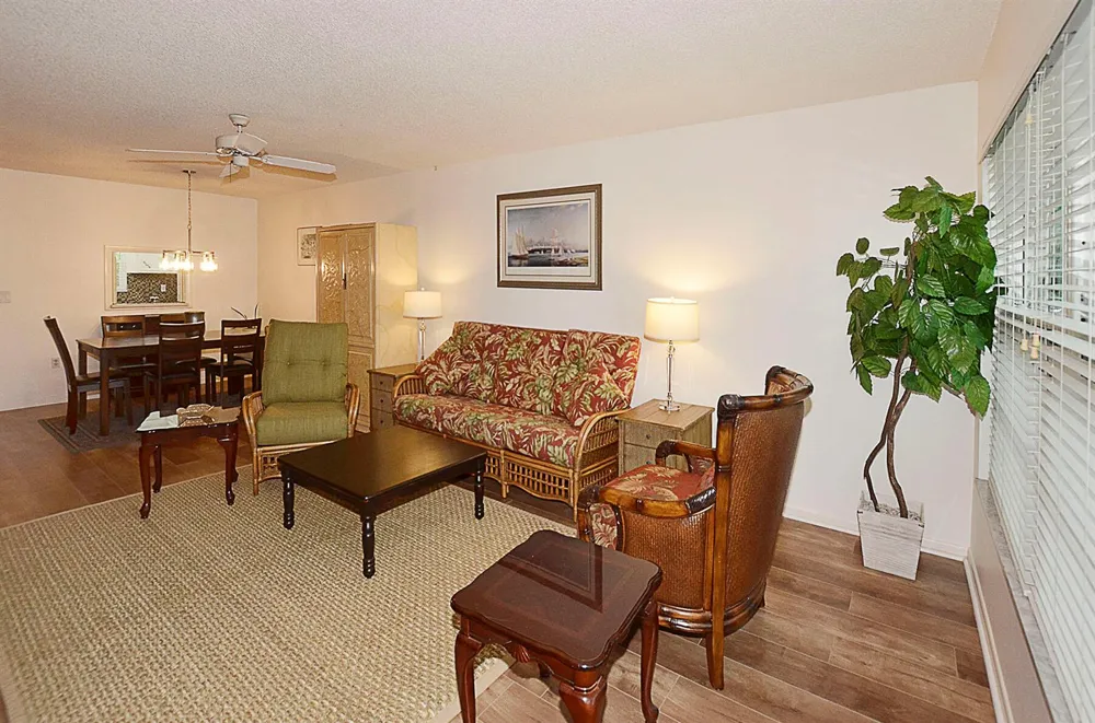 900 Jasmine Lane #9a Vero Beach, FL 32963