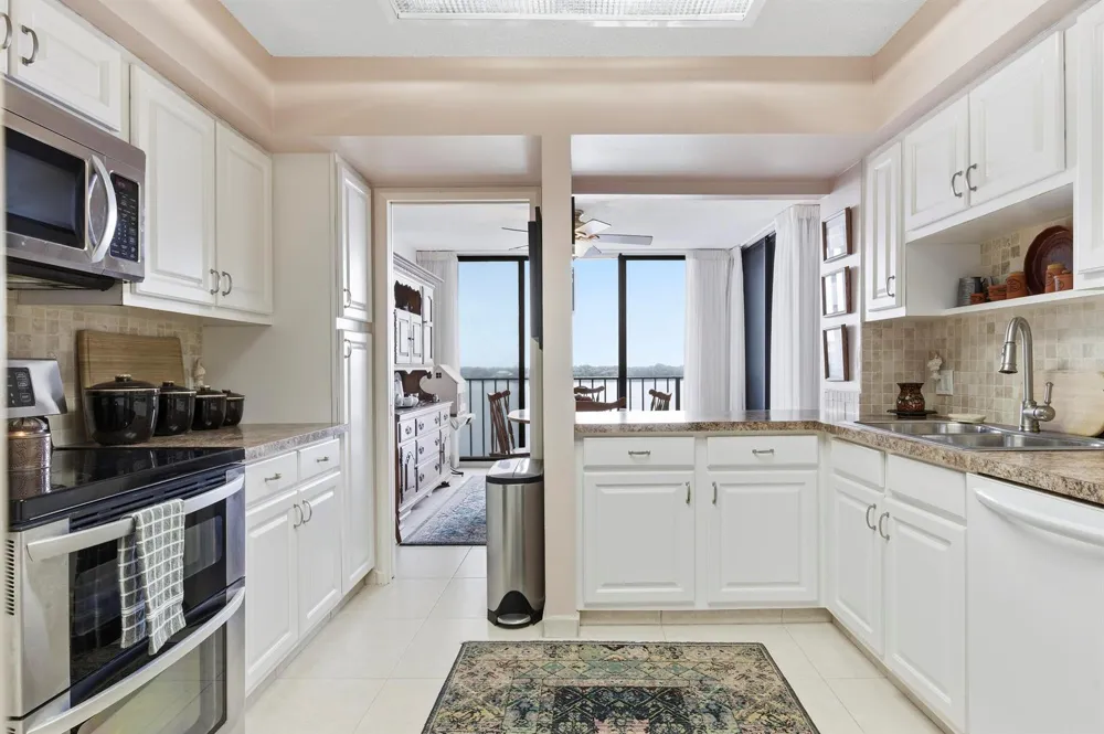 126 Lakeshore Drive #526 North Palm Beach, FL 33408
