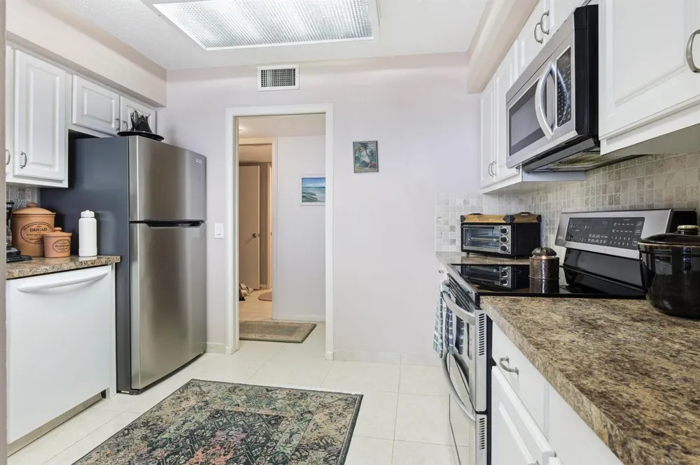 126 Lakeshore Drive #526 North Palm Beach, FL 33408