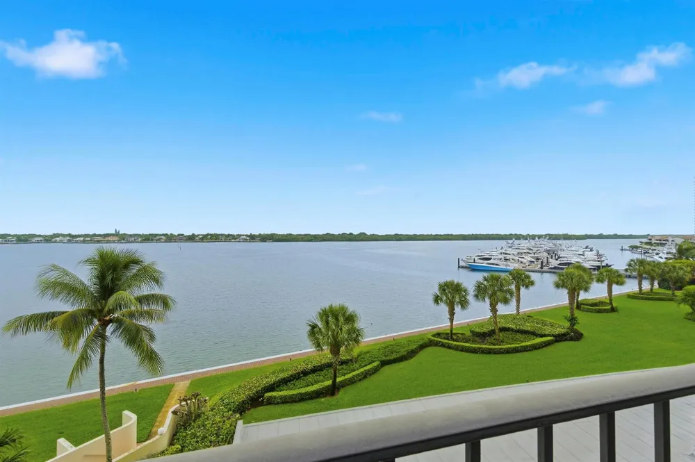 126 Lakeshore Drive #526 North Palm Beach, FL 33408