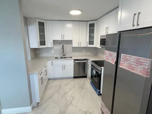 810 Lake Shore Drive #19 Lake Park, FL 33403