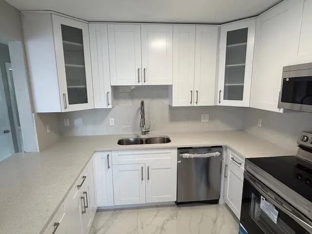 810 Lake Shore Drive #19 Lake Park, FL 33403
