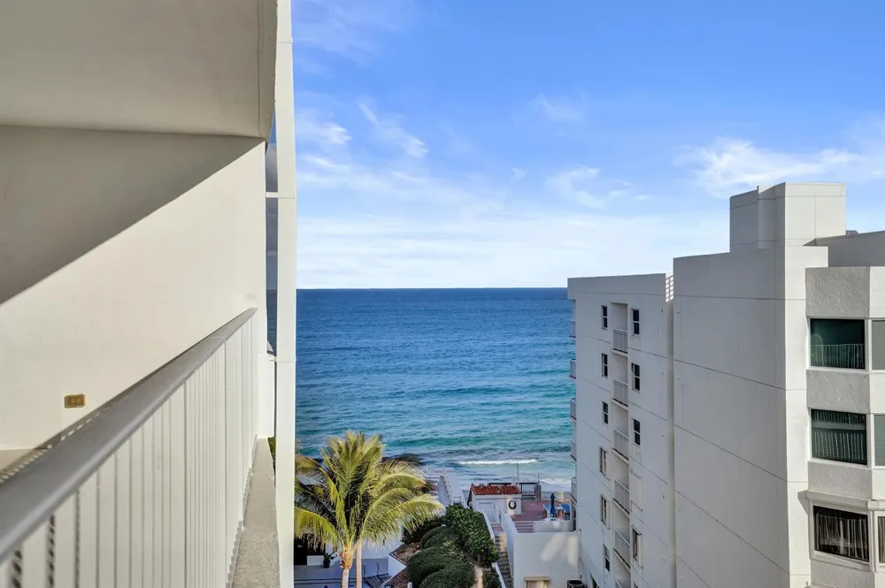 3590 S Ocean Boulevard #809 South Palm Beach, FL 33480