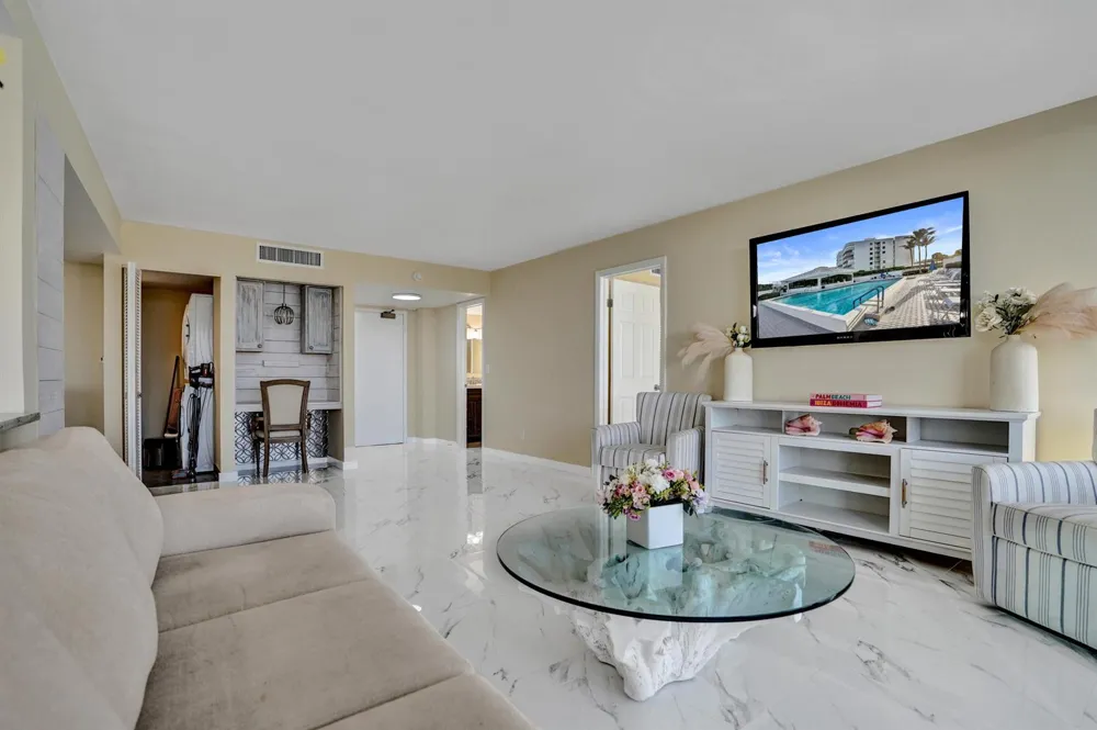3590 S Ocean Boulevard #809 South Palm Beach, FL 33480