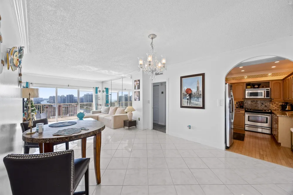 1985 S Ocean Drive #Pha Hallandale Beach, FL 33009