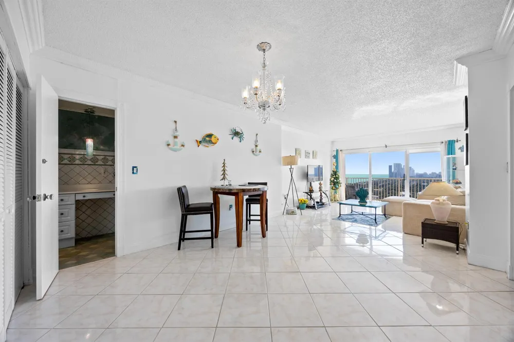 1985 S Ocean Drive #Pha Hallandale Beach, FL 33009