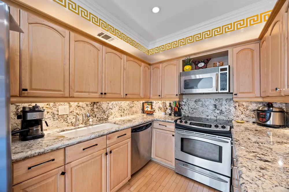 1985 S Ocean Drive #Pha Hallandale Beach, FL 33009
