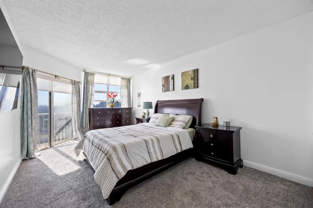 1985 S Ocean Drive #Pha Hallandale Beach, FL 33009