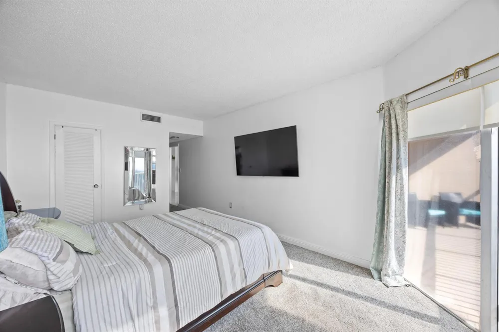 1985 S Ocean Drive #Pha Hallandale Beach, FL 33009