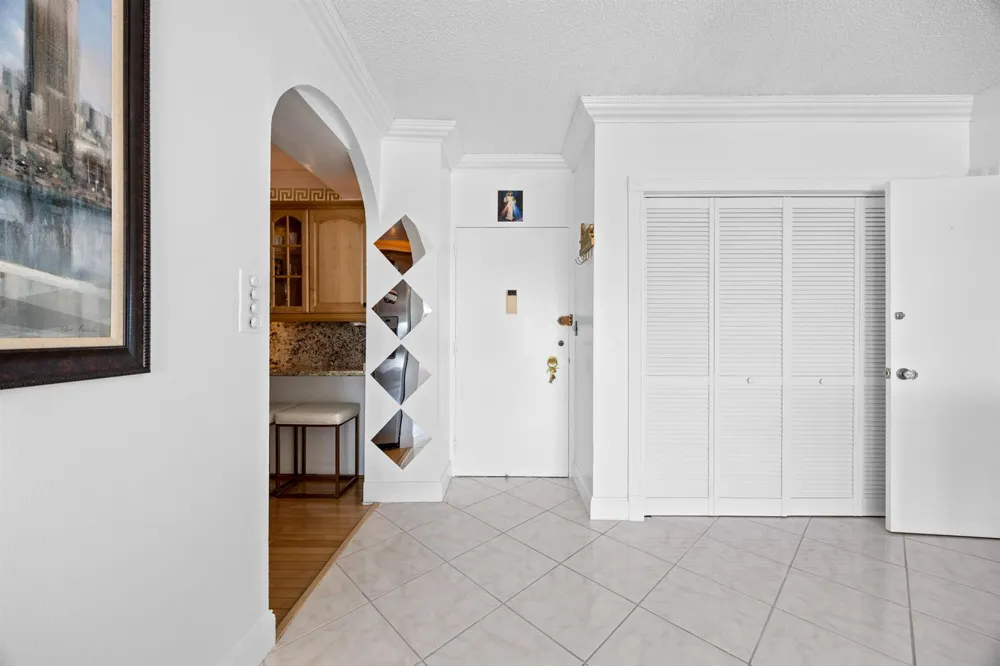 1985 S Ocean Drive #Pha Hallandale Beach, FL 33009