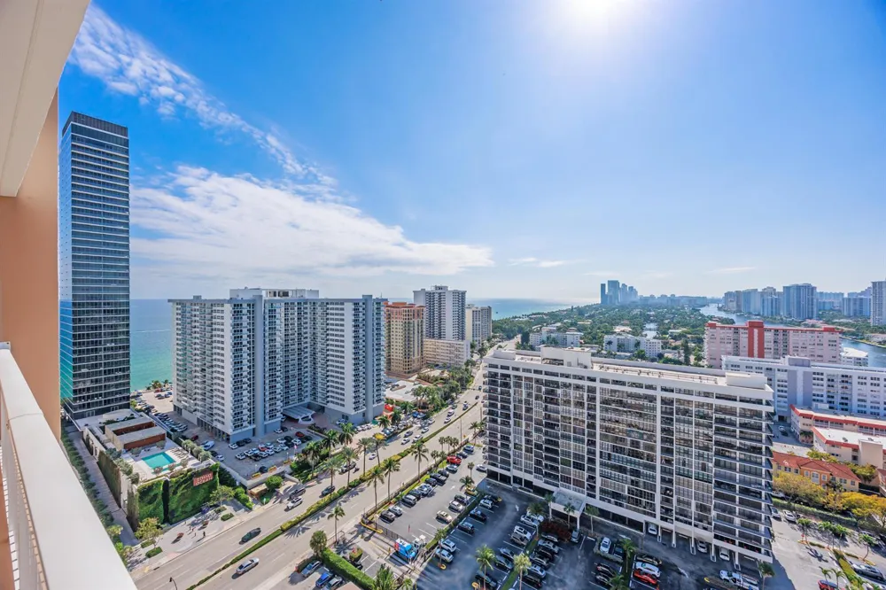 1985 S Ocean Drive #Pha Hallandale Beach, FL 33009