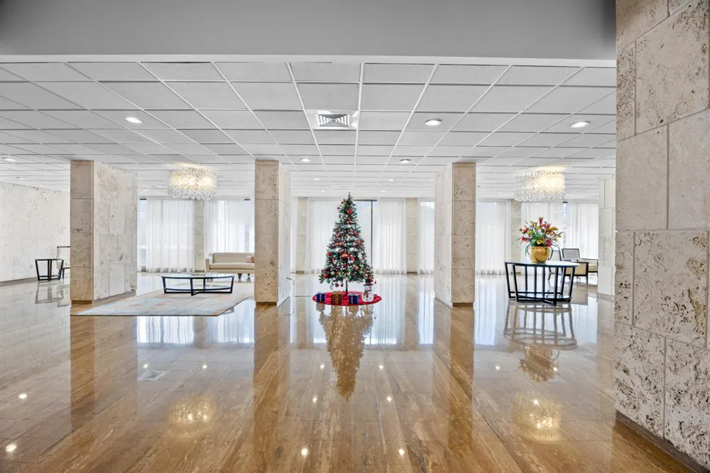 1985 S Ocean Drive #Pha Hallandale Beach, FL 33009