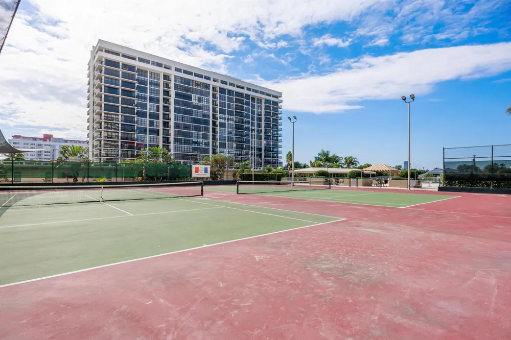 1985 S Ocean Drive #Pha Hallandale Beach, FL 33009