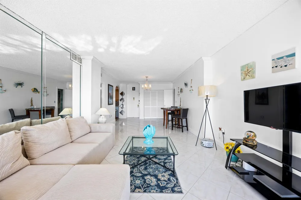 1985 S Ocean Drive #Pha Hallandale Beach, FL 33009