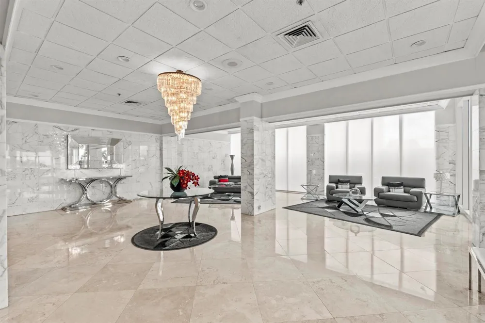 5440 Ocean Drive #306 Singer Island, FL 33404