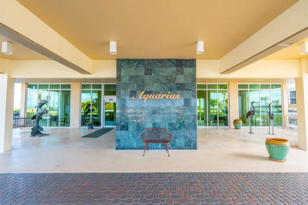5440 Ocean Drive #306 Singer Island, FL 33404