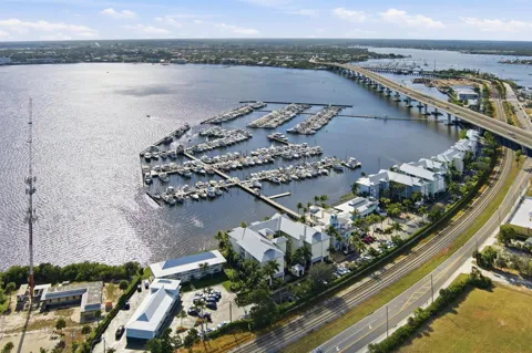 975 NW Flagler Avenue #307