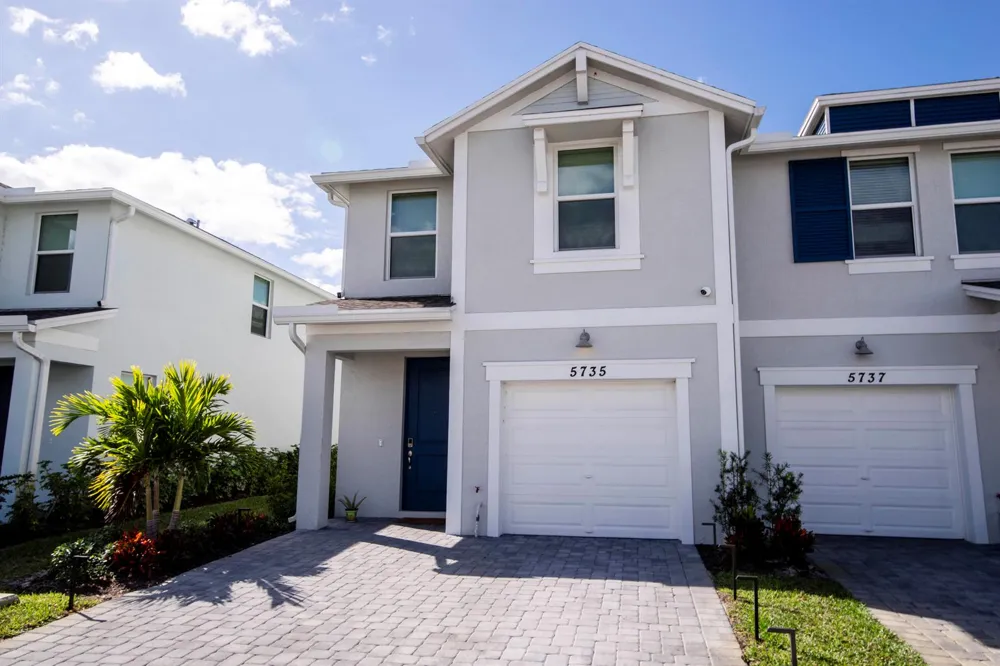 5735 SE Edgewater Circle Stuart, FL 34997