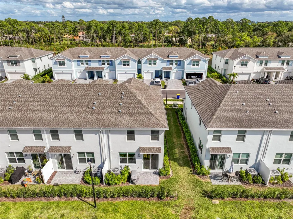 5735 SE Edgewater Circle Stuart, FL 34997