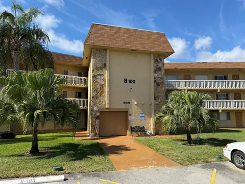 100 Village Green Circle E #312
